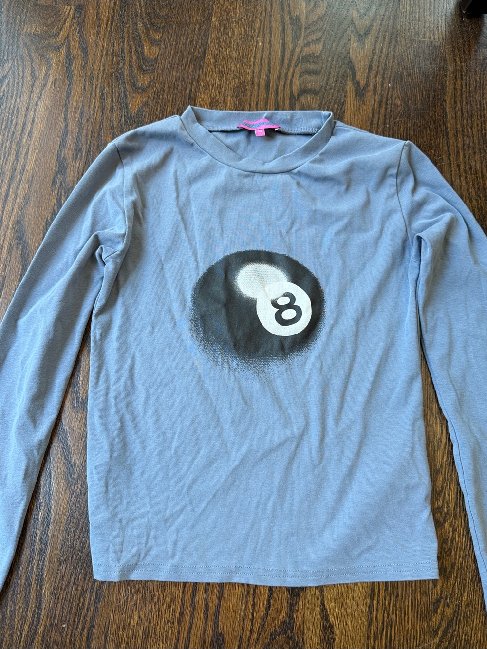 Long-Sleeve top - 8-Ball Graphic Top women’s size XS - Picture 5 of 7